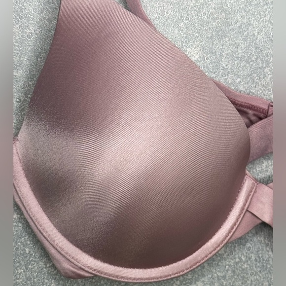 Victoria's Secret Plush Padding Full Coverage Bra - Size 34B - Picture 3 of 4